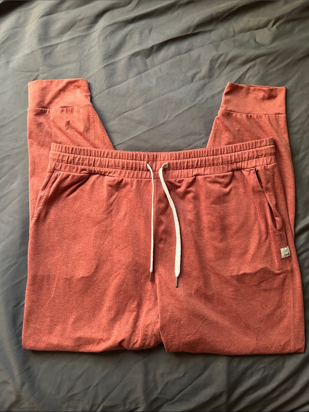 Vuori Rust-Red Jogger Sweatpants with Drawstring